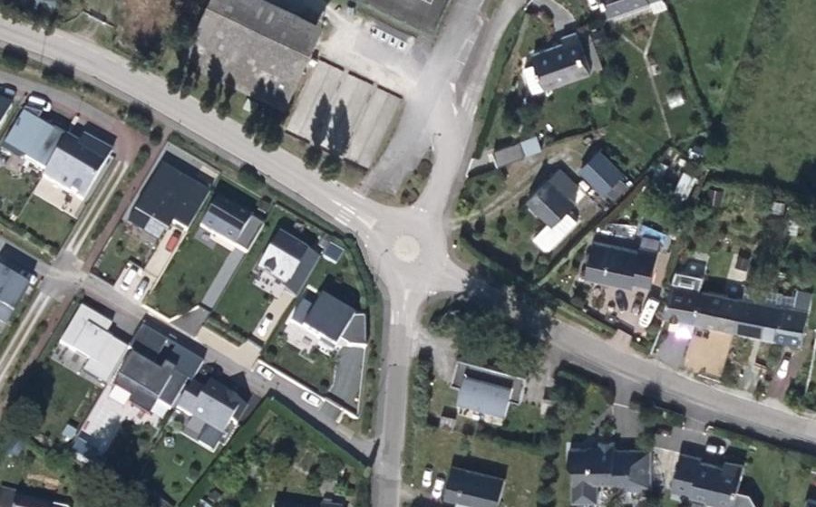 Vue aérienne du Rond-point anonyme n°1008143957