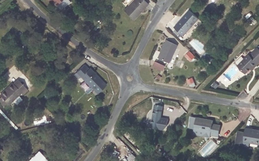 Vue aérienne du Mini-giratoire n°814762036