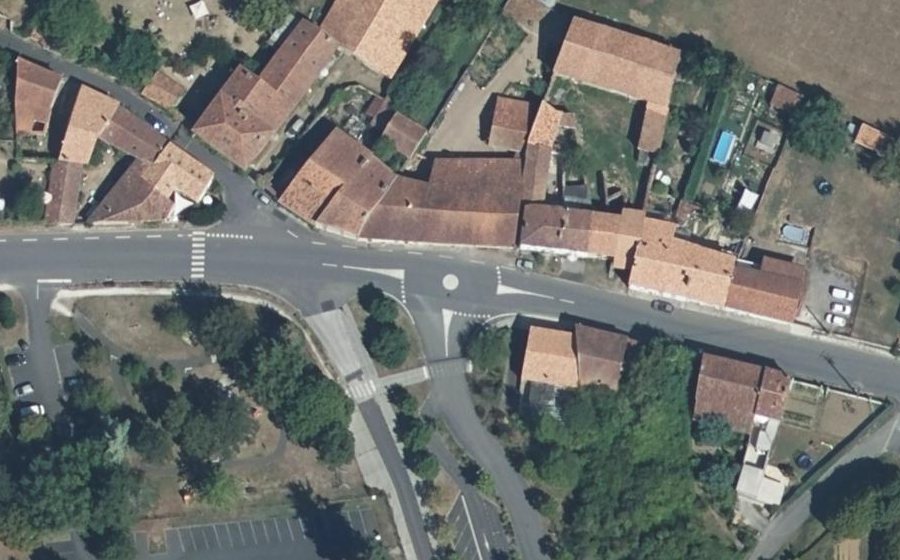 Vue aérienne du Mini-giratoire n°817351925