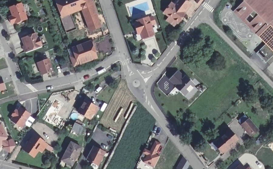 Vue aérienne du Mini-giratoire n°828035452