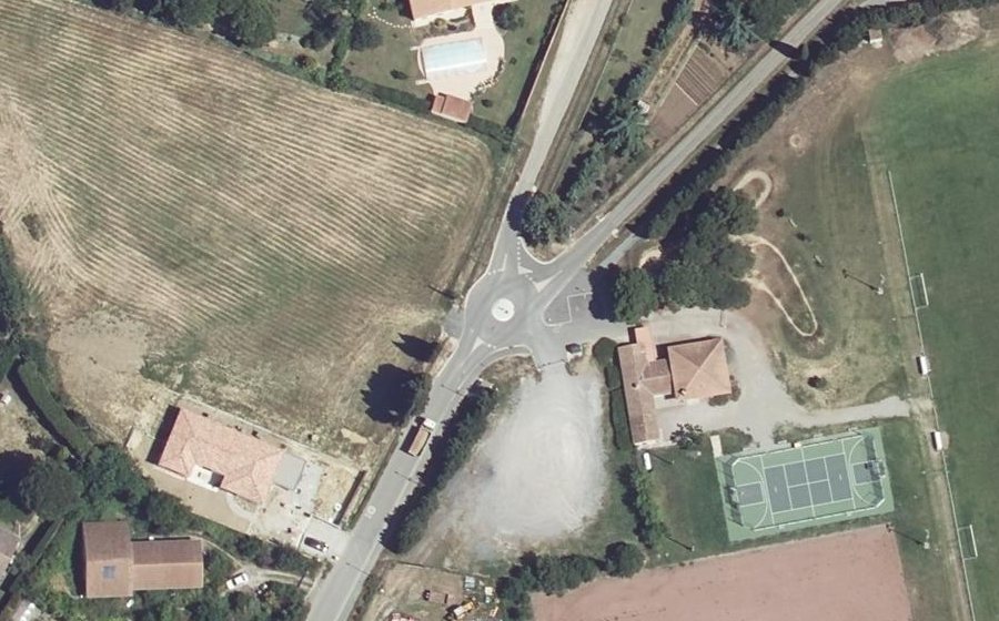 Vue aérienne du Mini-giratoire n°828567208