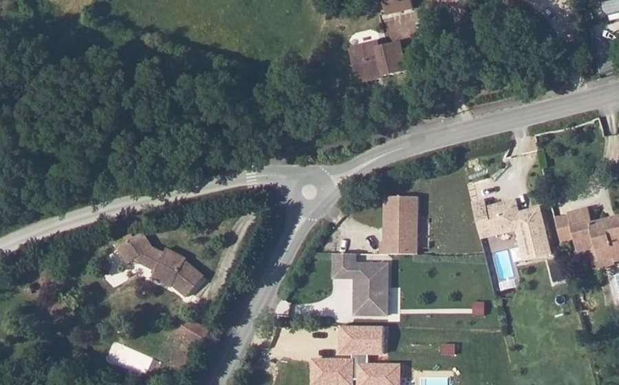 Vue aérienne du Mini-giratoire n°830499895