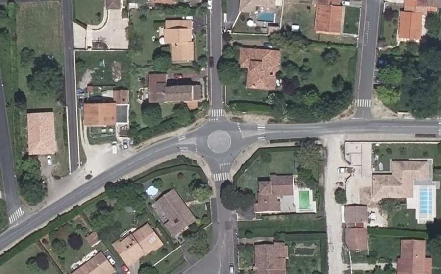 Vue aérienne du Mini-giratoire n°831025773