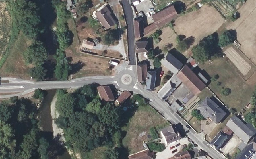 Vue aérienne du Mini-giratoire n°832788312