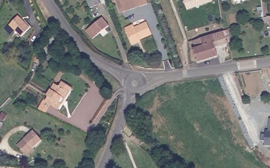 Vue aérienne du Mini-giratoire n°832883854