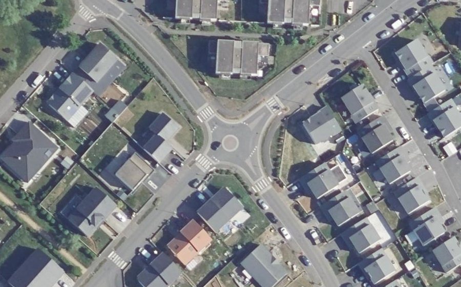 Vue aérienne du Mini-giratoire n°842345780