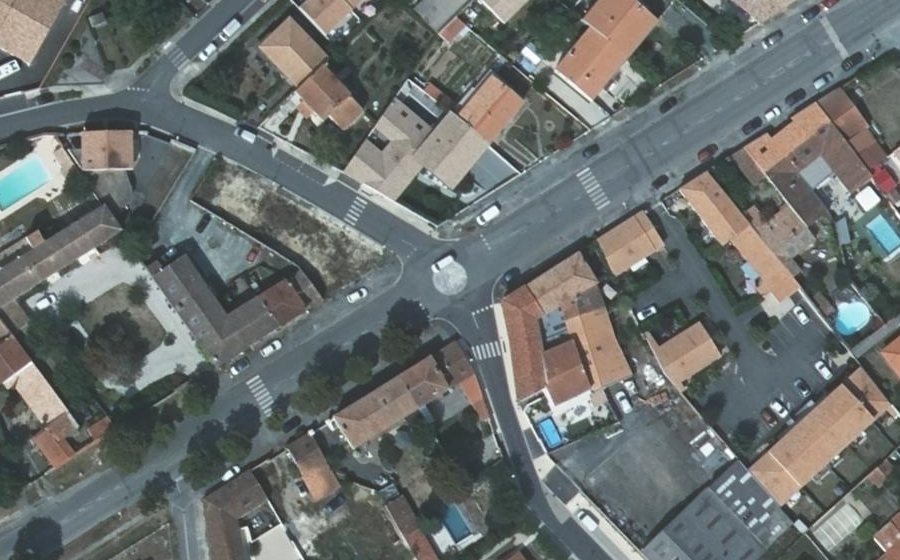 Vue aérienne du Mini-giratoire n°844680313