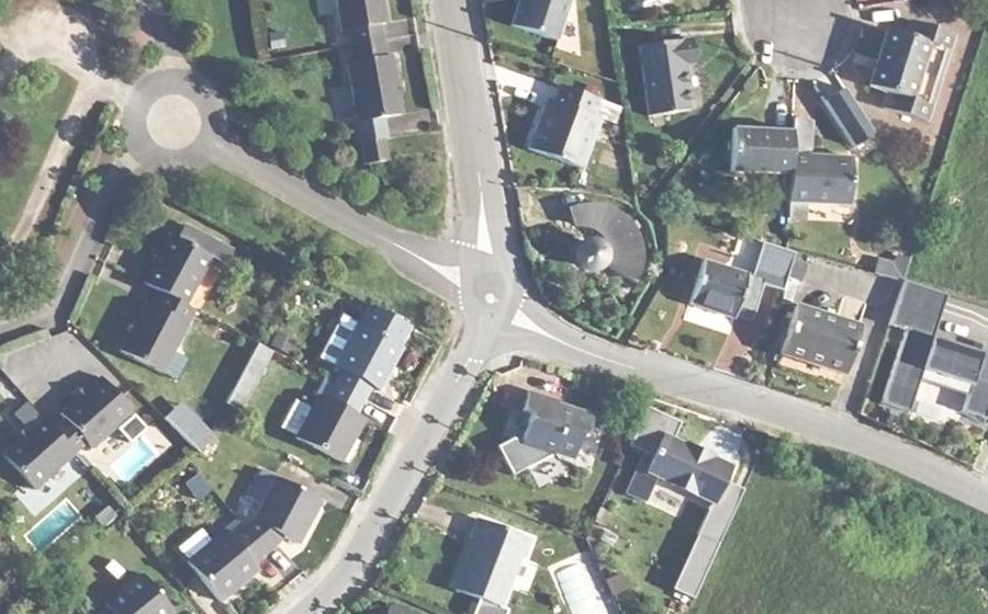 Vue aérienne du Mini-giratoire n°888231433