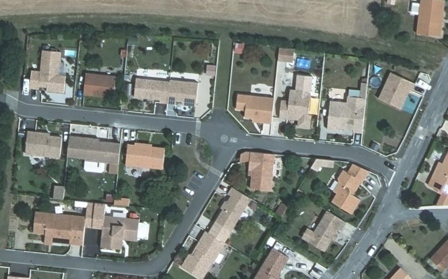 Vue aérienne du Mini-giratoire n°893173456