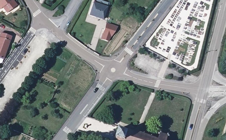 Vue aérienne du Mini-giratoire n°897747927