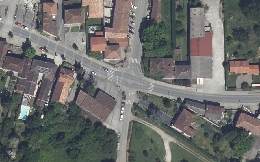 Vue aérienne du Mini-giratoire n°920434958