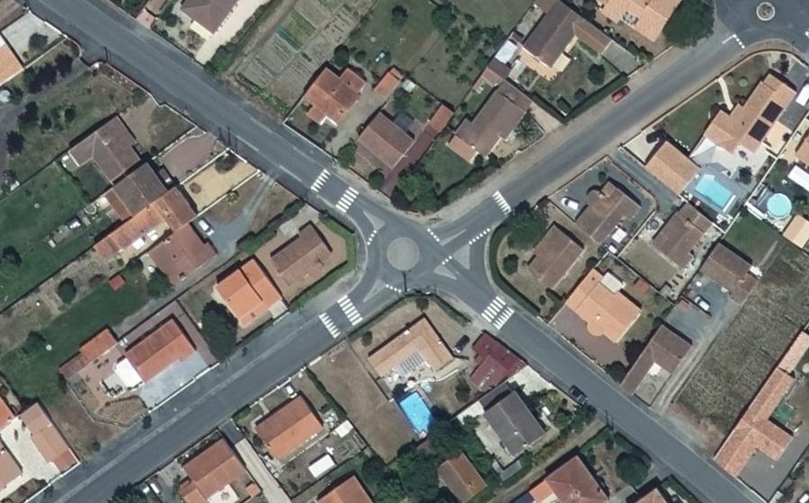Vue aérienne du Mini-giratoire n°925701373