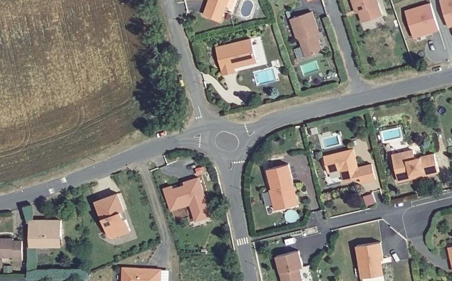 Vue aérienne du Mini-giratoire n°941446072