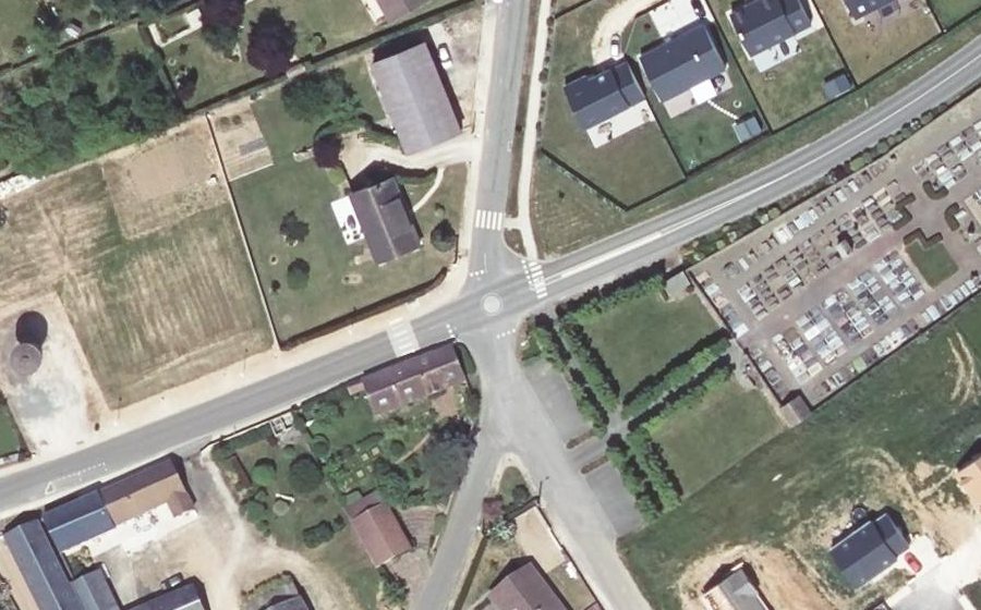 Vue aérienne du Mini-giratoire n°952195250