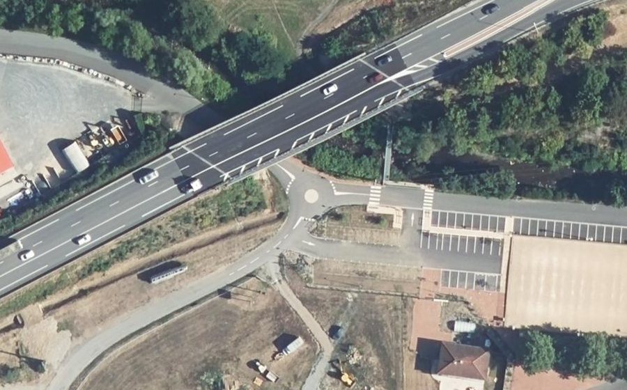 Vue aérienne du Mini-giratoire n°963041658