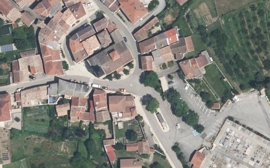 Vue aérienne du Mini-giratoire n°966618101