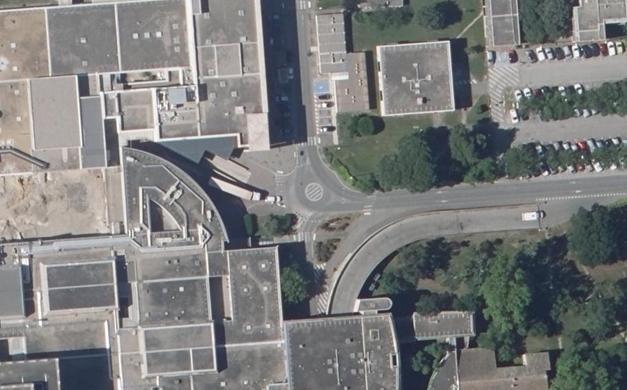 Vue aérienne du Mini-giratoire n°970625178