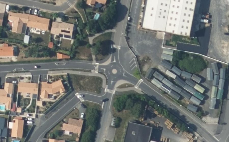 Vue aérienne du Mini-giratoire n°975276460
