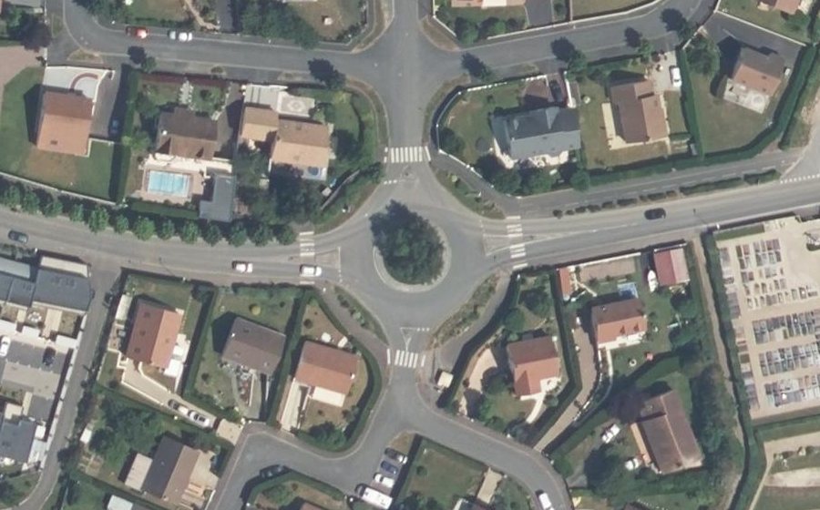 Vue aérienne du Rond-point anonyme n°100977257