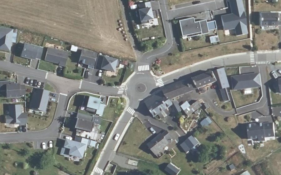 Vue aérienne du Rond-point anonyme n°1009871355