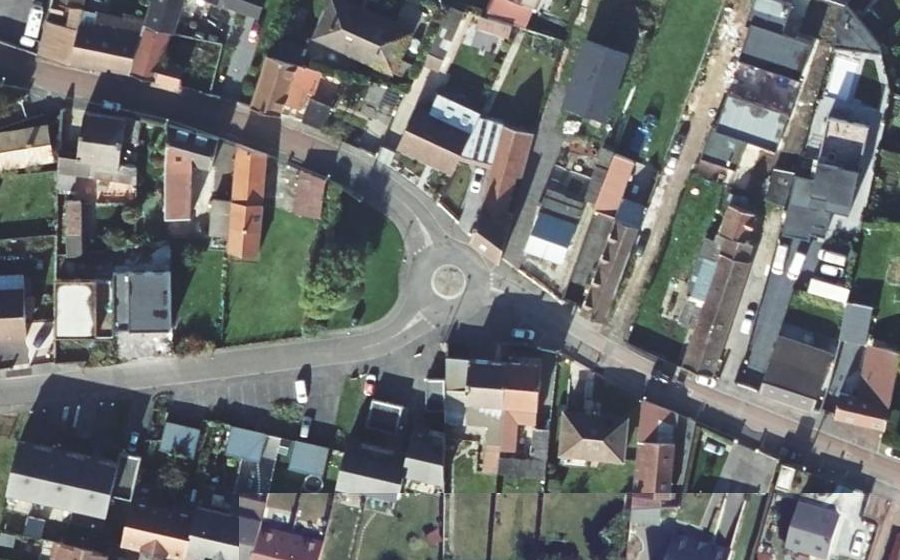 Vue aérienne du Mini-giratoire n°988532100