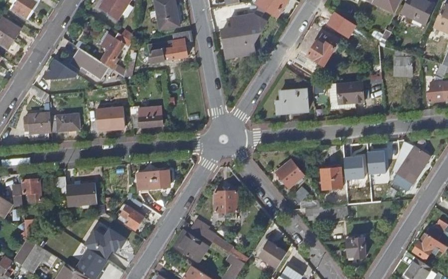 Vue aérienne du Mini-giratoire n°988604456