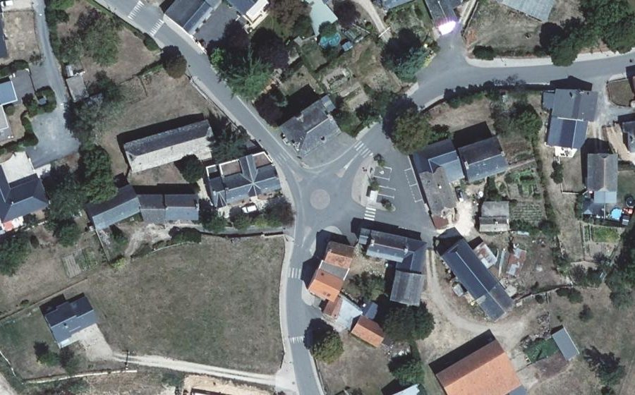 Vue aérienne du Mini-giratoire n°996662948