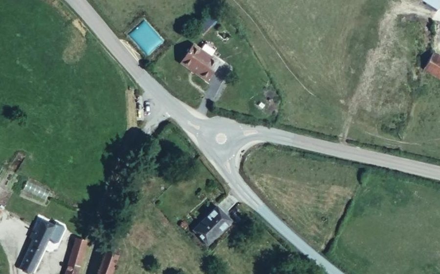 Vue aérienne du Mini-giratoire n°1005259688