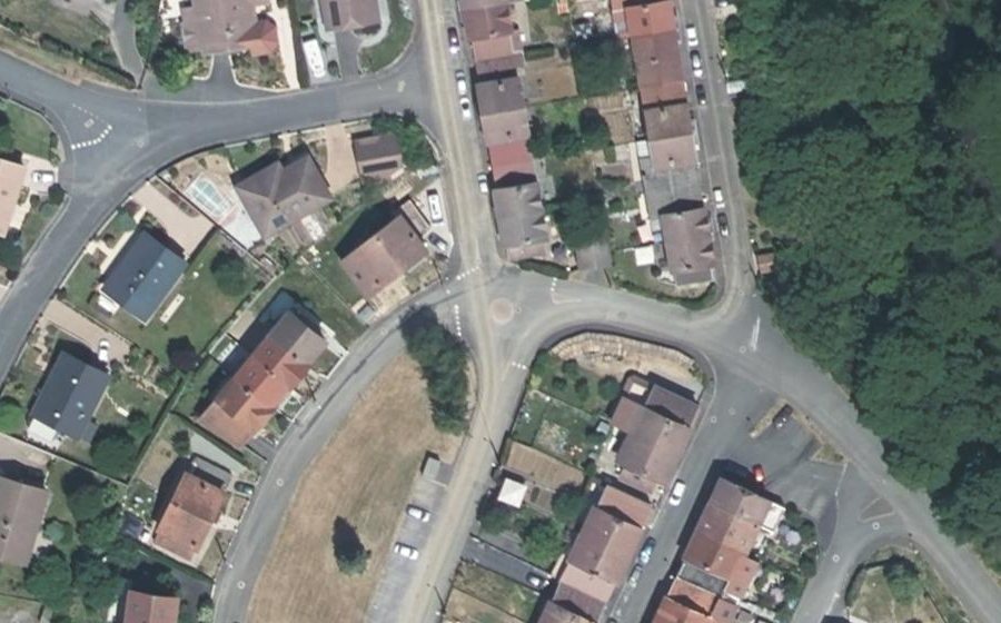 Vue aérienne du Mini-giratoire n°1012652177