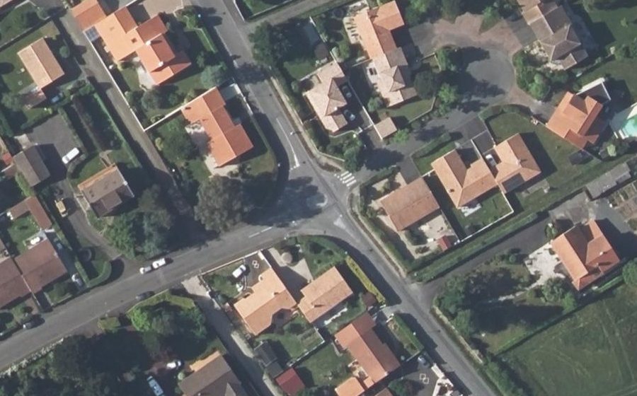 Vue aérienne du Mini-giratoire n°1015669185