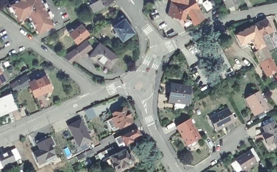 Vue aérienne du Mini-giratoire n°1016557883
