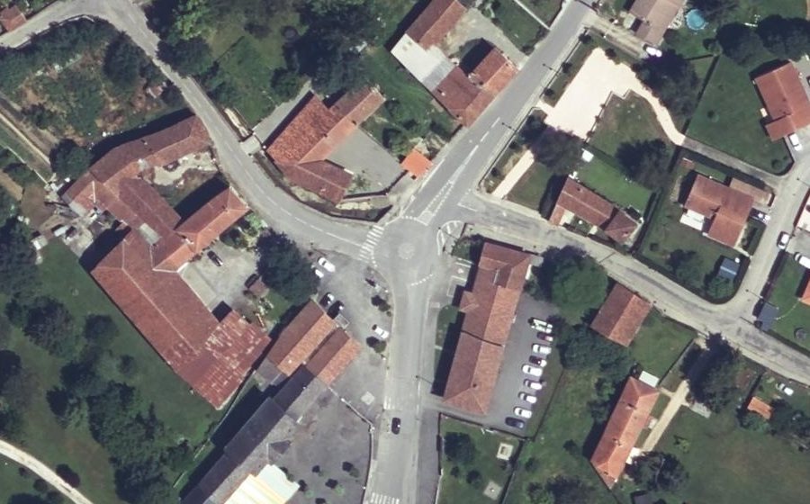 Vue aérienne du Mini-giratoire n°1016655746