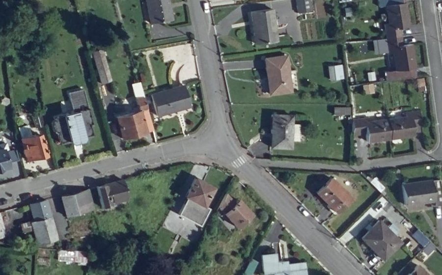 Vue aérienne du Mini-giratoire n°1022566353