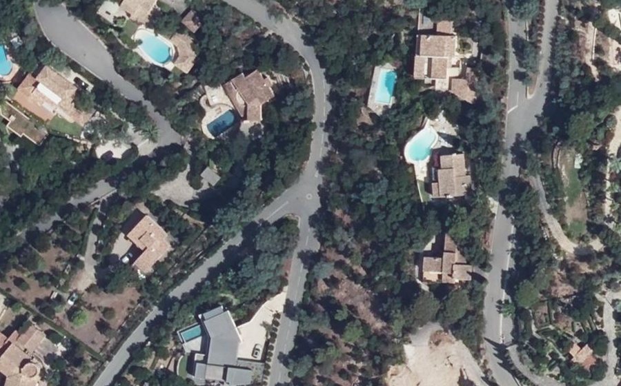 Vue aérienne du Mini-giratoire n°1022973559