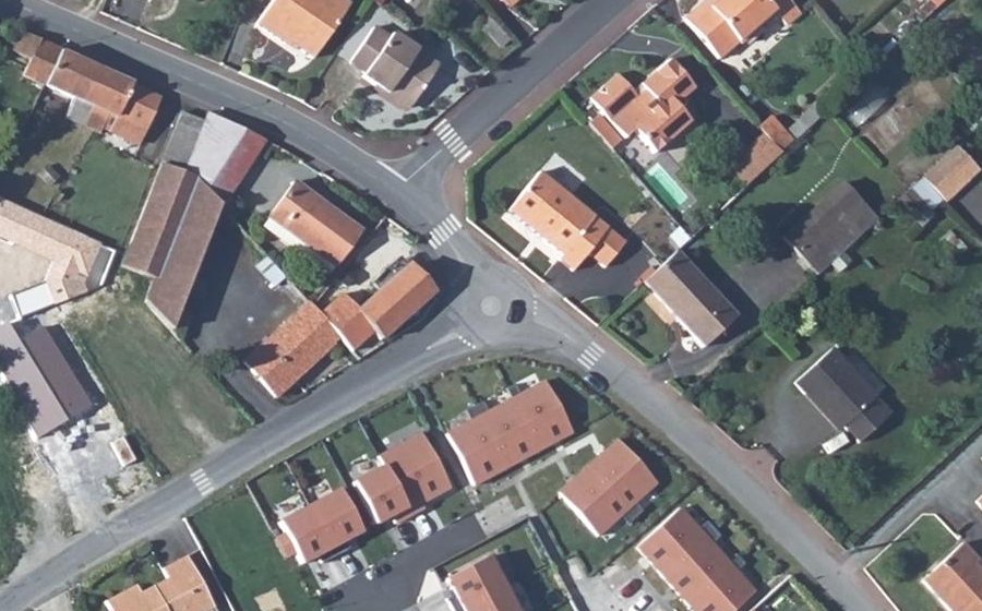 Vue aérienne du Mini-giratoire n°1026380526