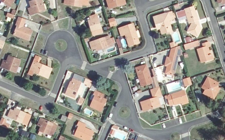 Vue aérienne du Mini-giratoire n°1030052358