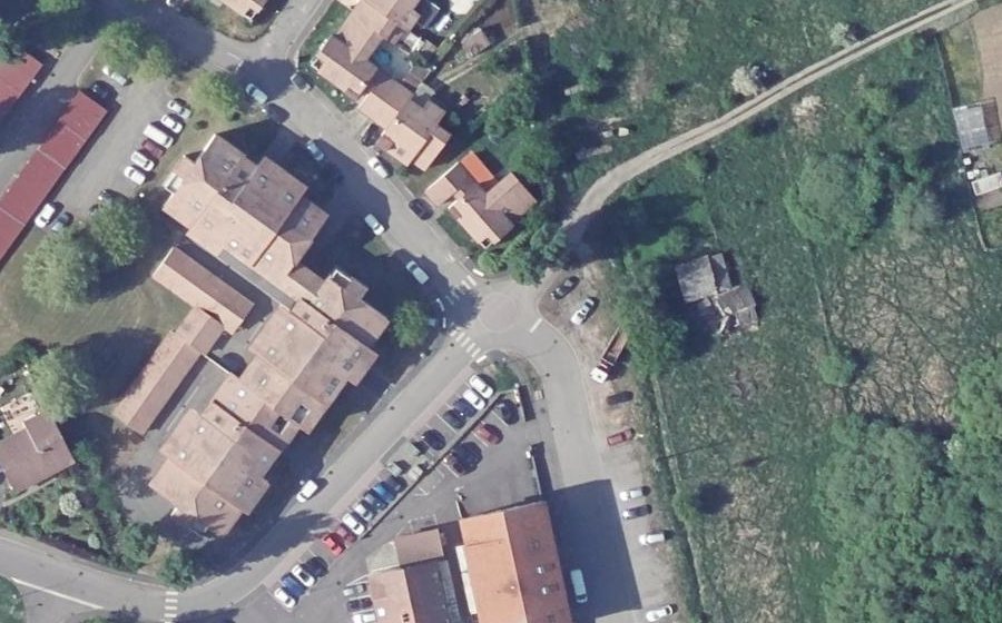 Vue aérienne du Mini-giratoire n°1034250456