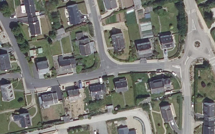 Vue aérienne du Mini-giratoire n°1035648021