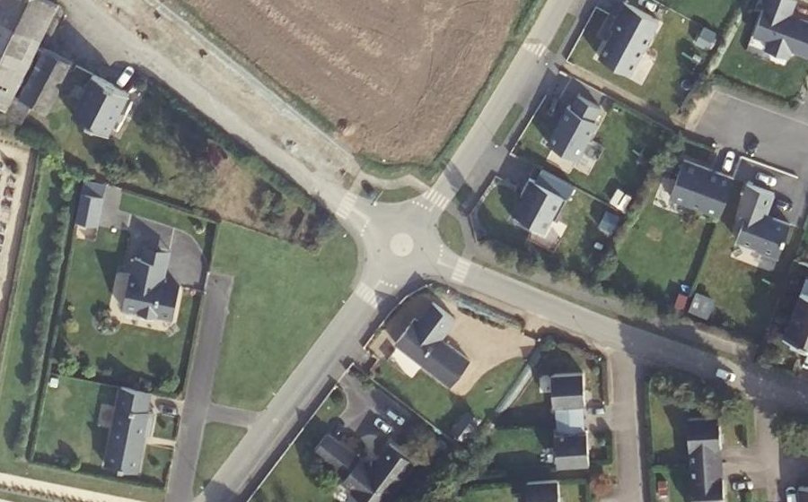 Vue aérienne du Mini-giratoire n°1037461644