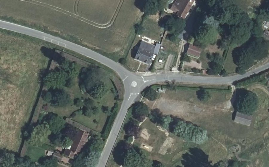 Vue aérienne du Mini-giratoire n°1039904760