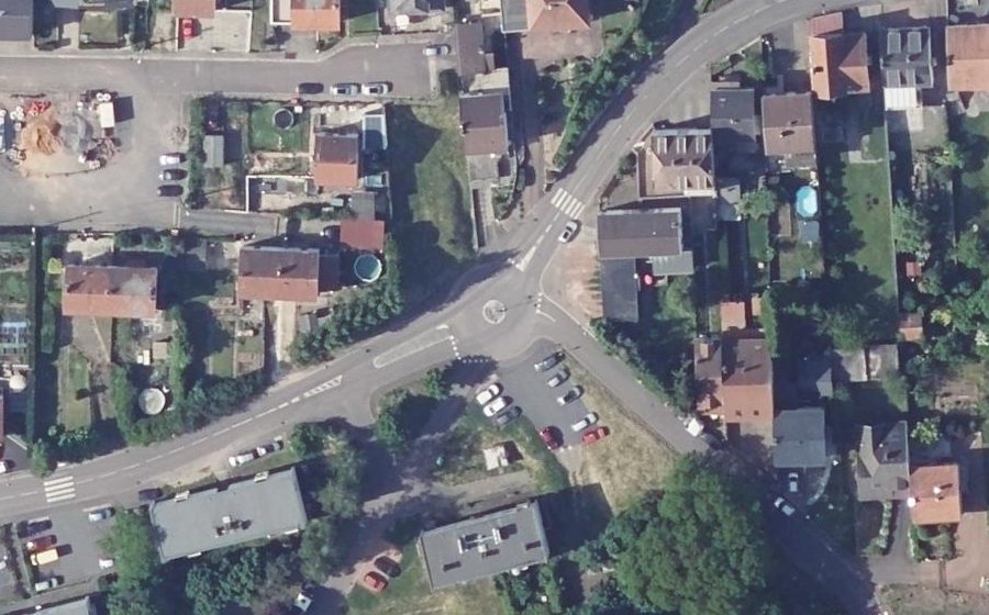 Vue aérienne du Mini-giratoire n°1048502605