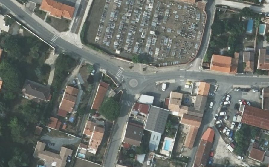 Vue aérienne du Mini-giratoire n°1051776744