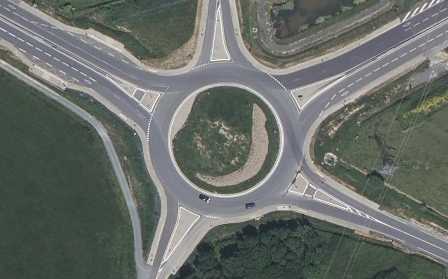Vue aérienne du Rond-point anonyme n°1010522402
