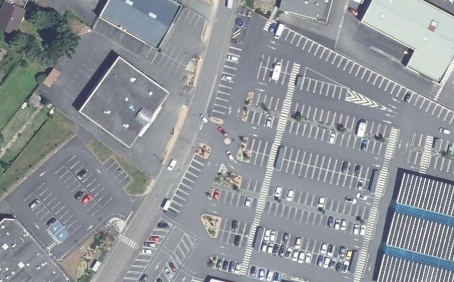 Vue aérienne du Mini-giratoire n°1055385430