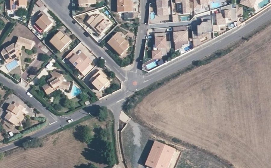 Vue aérienne du Mini-giratoire n°1065884149