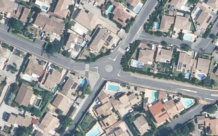 Vue aérienne du Mini-giratoire n°1065923643