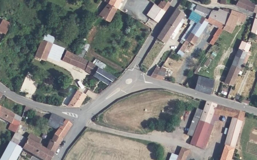 Vue aérienne du Mini-giratoire n°1066685309
