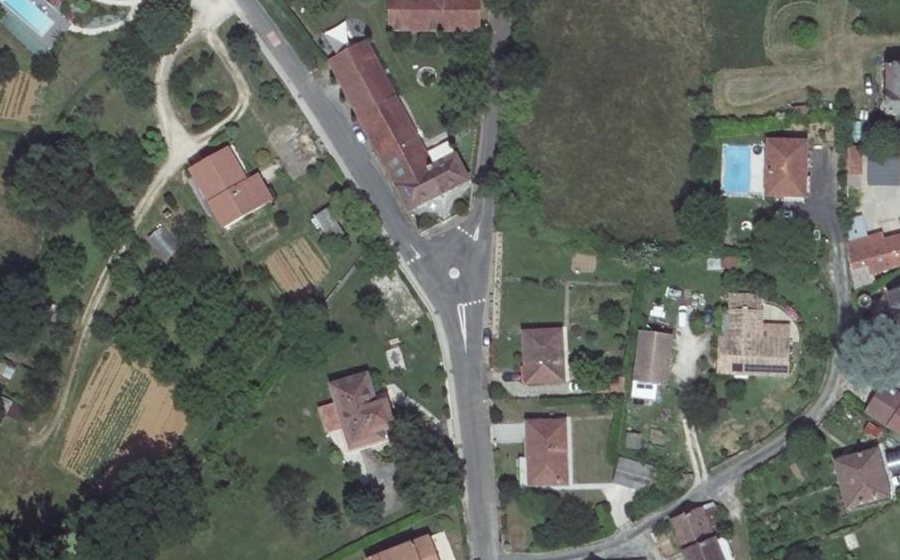 Vue aérienne du Mini-giratoire n°1073992890