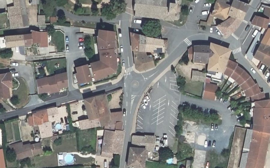 Vue aérienne du Mini-giratoire n°1080303916