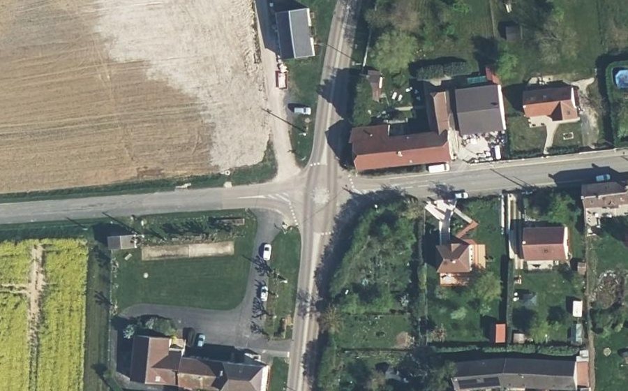 Vue aérienne du Mini-giratoire n°1092502737
